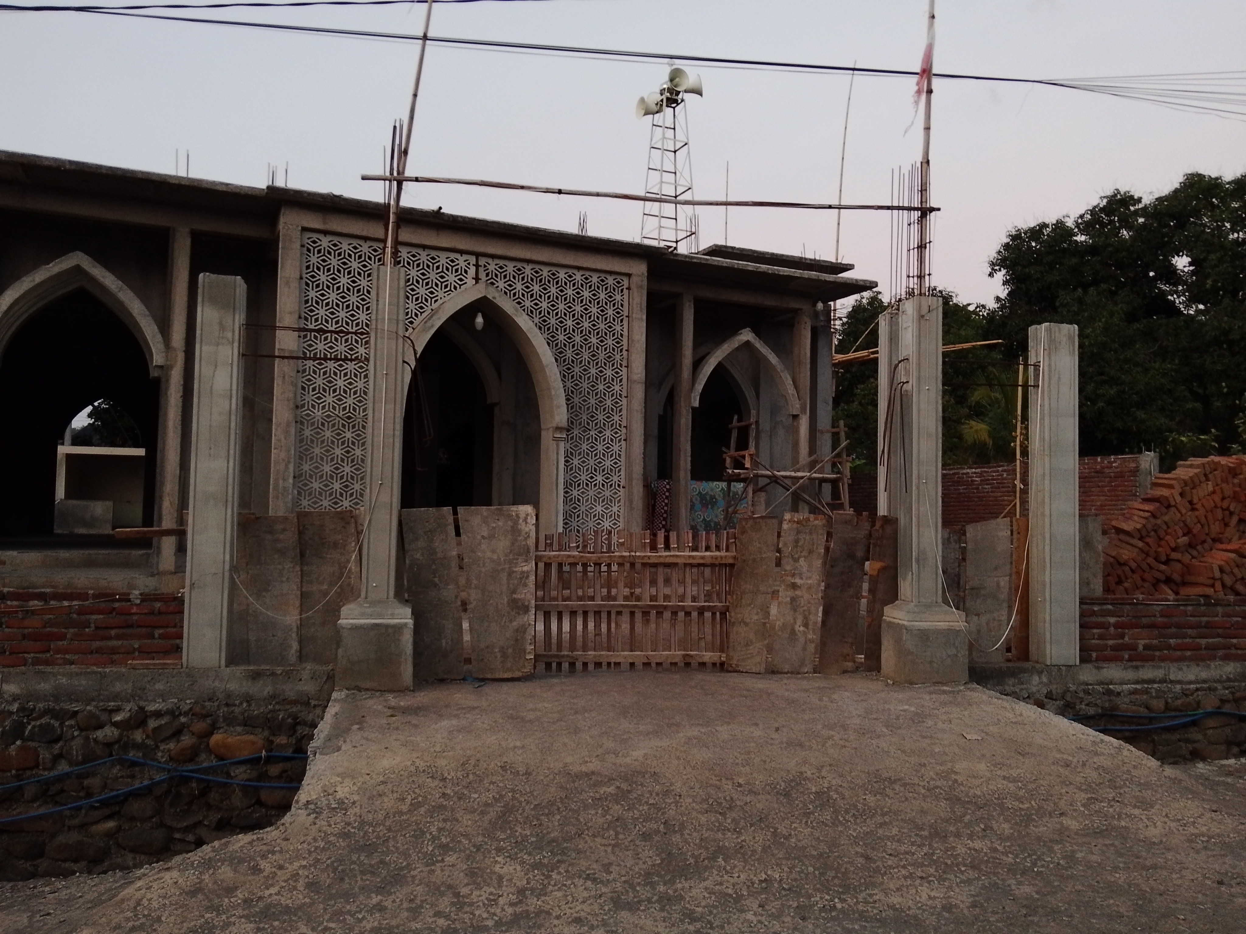 Finising Bangunan Utama Masjid 
